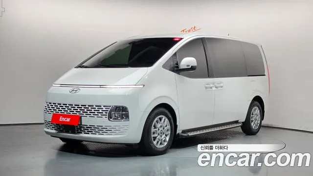 Фотография автомобиля — Hyundai Staria