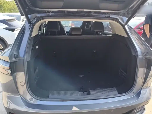 Roewe RX5 — Фото автомобиля 18