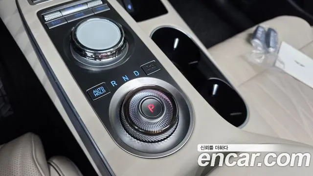Genesis GV70 2.5T Бензин AWD — Фото автомобиля 2