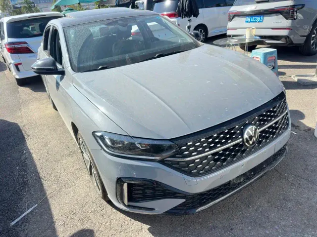 Volkswagen Lavida — Фото автомобиля 3
