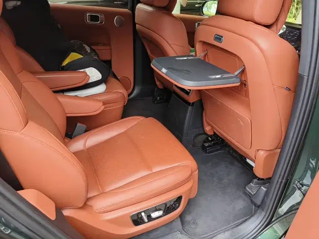 Li Auto L9 — Фото автомобиля 11