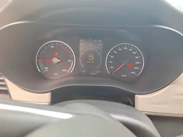 BYD Song MAX — Фото автомобиля 8