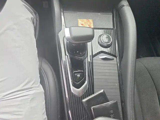 Geely Xingyue L — Фото автомобиля 16