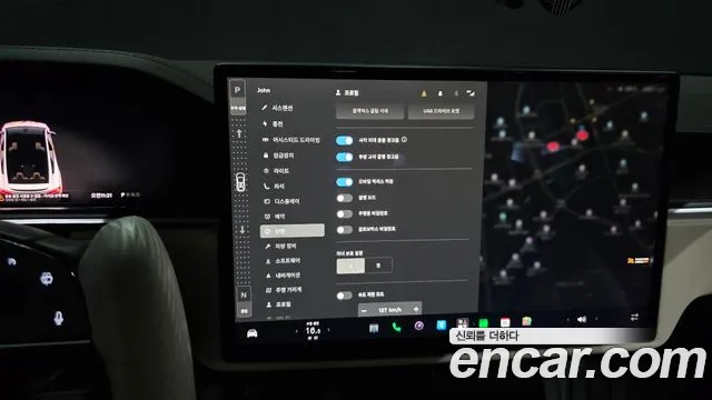 Tesla Model X — Фото автомобиля 12