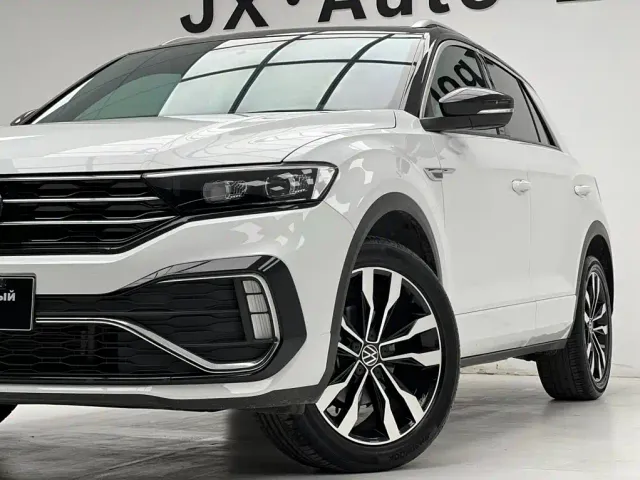 Volkswagen T-Roc — Фото автомобиля 10