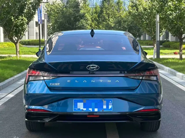 Hyundai Elantra — Фото автомобиля 7
