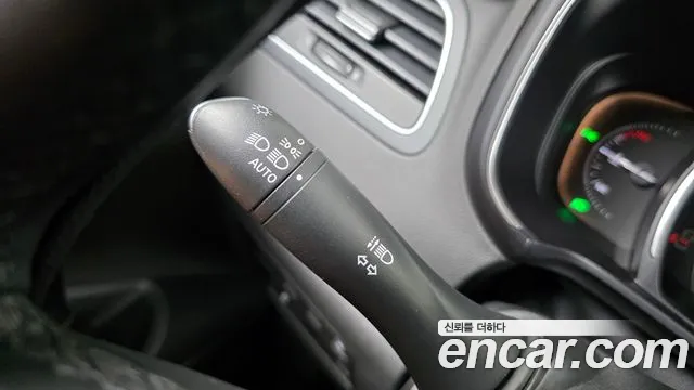Renault-KoreaSamsung QM6 Новый QM6 2.0 GDe RE Signature 2WD — Фото автомобиля 28