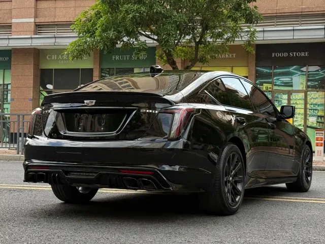 Cadillac CT5 — Фото автомобиля 6