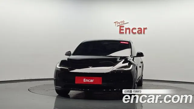 Tesla Model 3 — Фото автомобиля 3