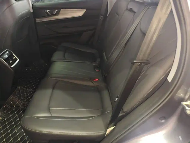 Chery Tiggo 8 — Фото автомобиля 16