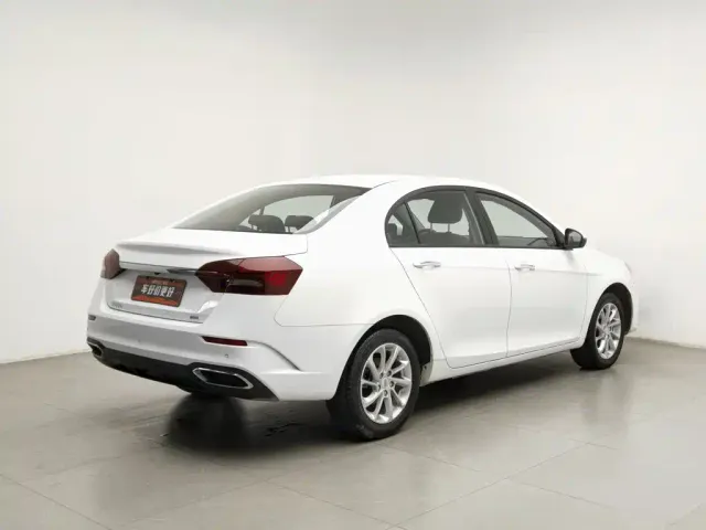 Geely Emgrand — Фото автомобиля 2
