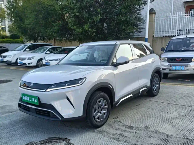 Фотография автомобиля — BYD Yuan UP