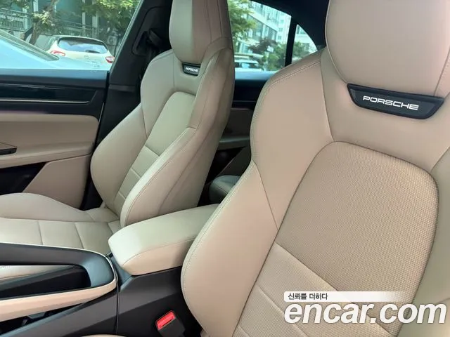 Porsche Macan — Фото автомобиля 10