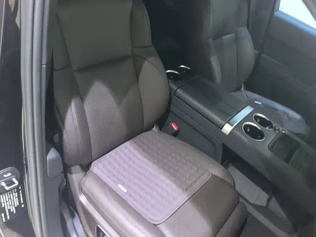 Li Auto L8 — Фото автомобиля 24