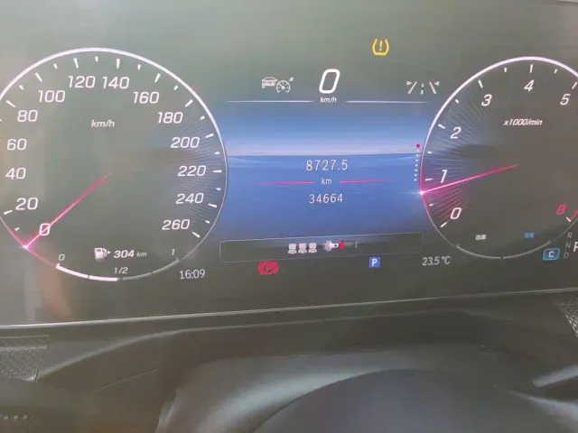 Mercedes-Benz C-Class — Фото автомобиля 8
