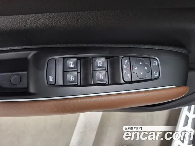 Renault-KoreaSamsung QM6 Новый QM6 2.0 LPe RE Signature 2WD — Фото автомобиля 20