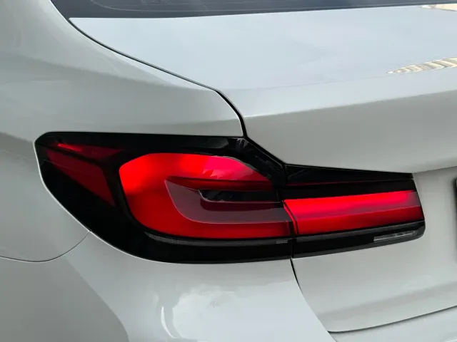 BMW 5 Series — Фото автомобиля 22
