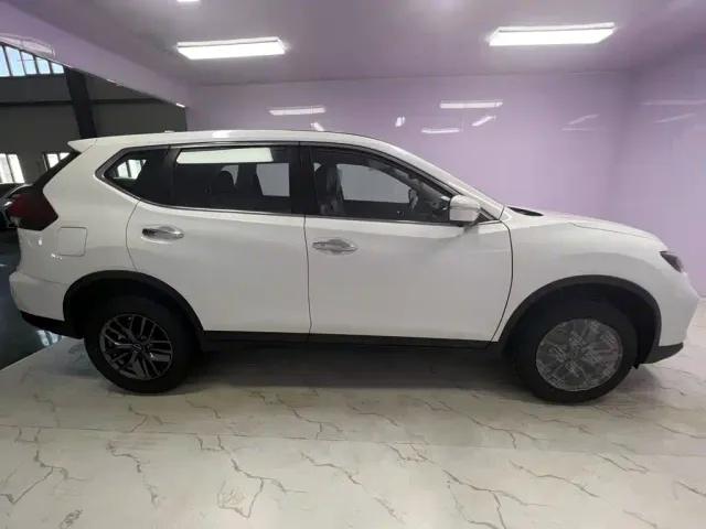 Nissan X-Trail — Фото автомобиля 8