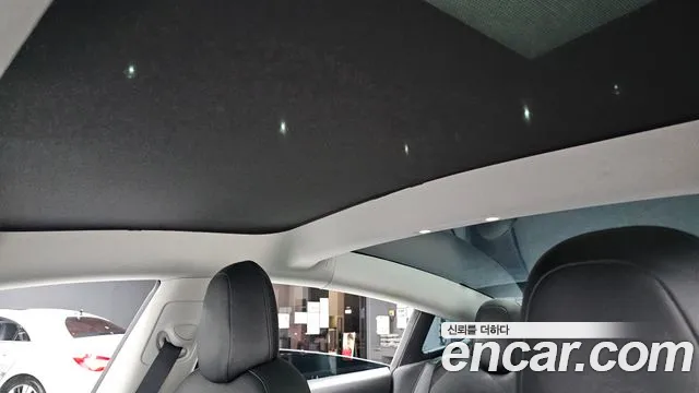 Tesla Model 3 — Фото автомобиля 16
