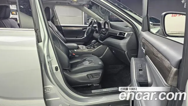 Toyota Highlander — Фото автомобиля 26