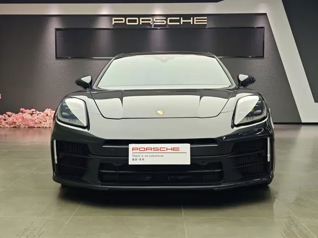 Porsche Panamera — Фото автомобиля 2
