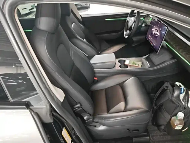 Tesla Model Y — Фото автомобиля 24