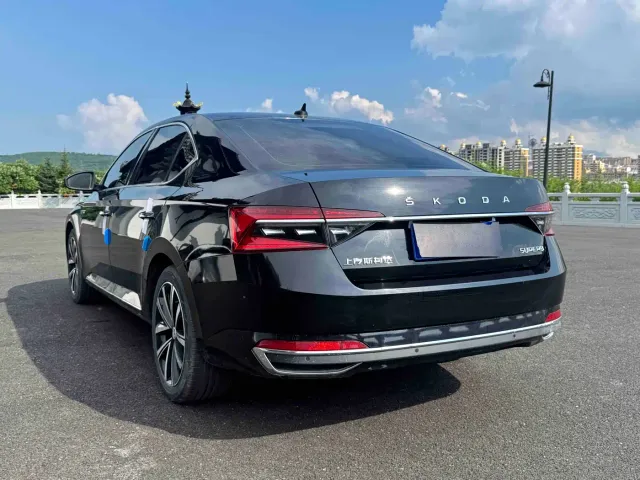 Skoda Superb — Фото автомобиля 4