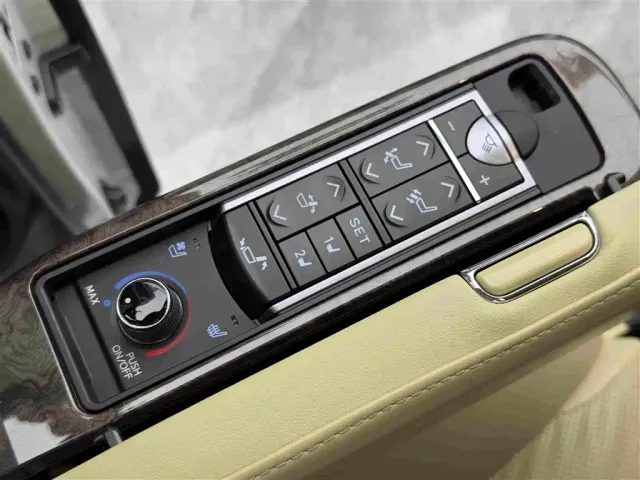 Toyota Vellfire — Фото автомобиля 14