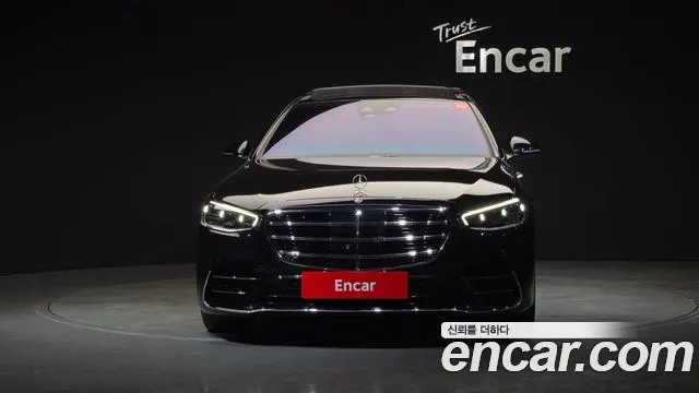 Mercedes-Benz S-Class — Фото автомобиля 3