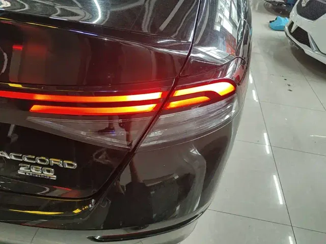 Honda Accord — Фото автомобиля 7