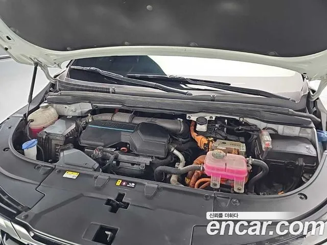 Kia Carnival Generation 4 — Фото автомобиля 5