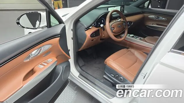 Genesis GV70 — Фото автомобиля 10