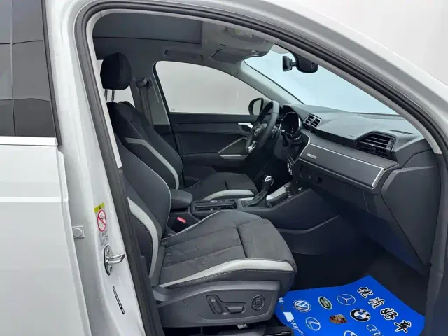 Audi Q3 — Фото автомобиля 12