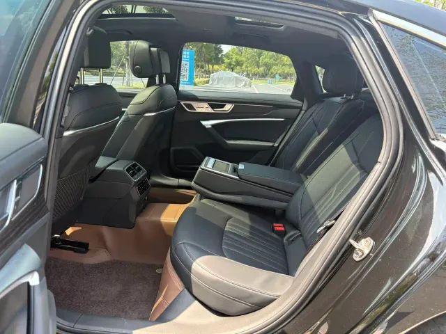 Audi A6L — Фото автомобиля 16