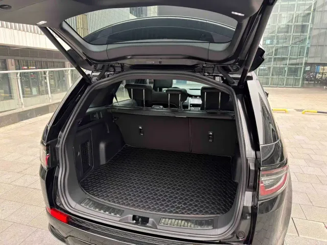 Land Rover Discovery Sport — Фото автомобиля 9