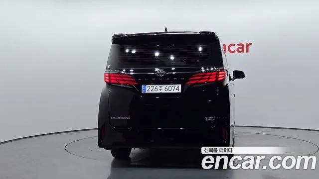 Toyota Alphard — Фото автомобиля 2