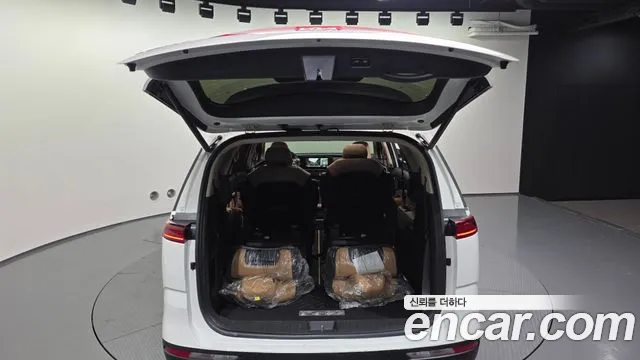 Kia Carnival 4th Gen — Фото автомобиля 17