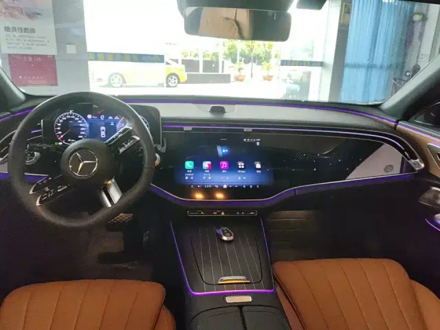 Mercedes-Benz E-Class — Фото автомобиля 7