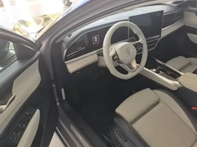 Volkswagen Passat — Фото автомобиля 15