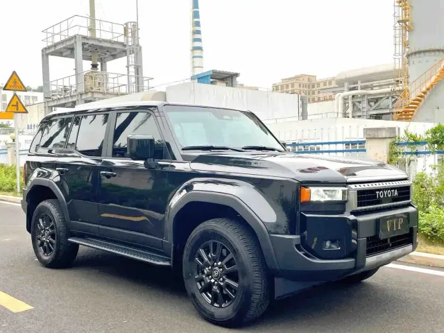 Toyota Prado — Фото автомобиля 3