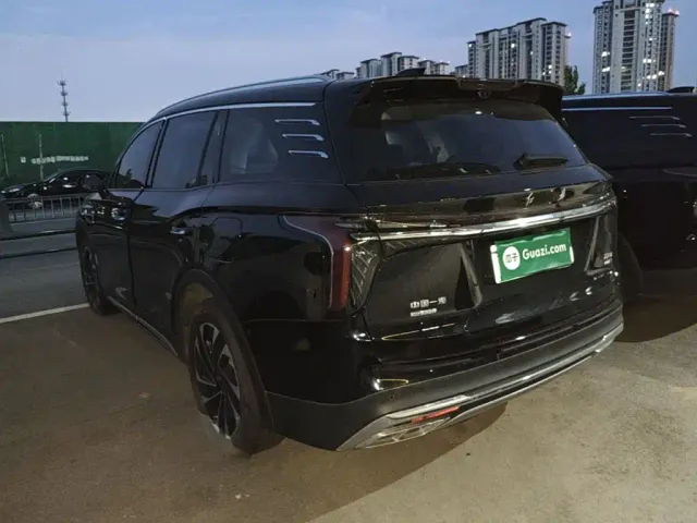 Hongqi HS7 PHEV — Фото автомобиля 4