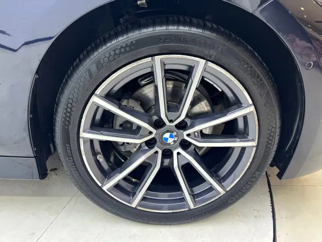 BMW 3 Series — Фото автомобиля 25