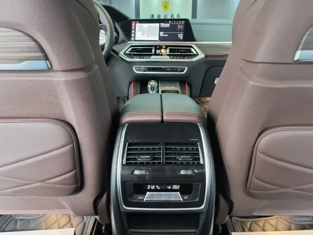 BMW X5 — Фото автомобиля 12