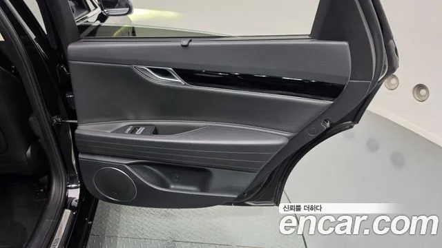 Genesis G80 RG3 — Фото автомобиля 14