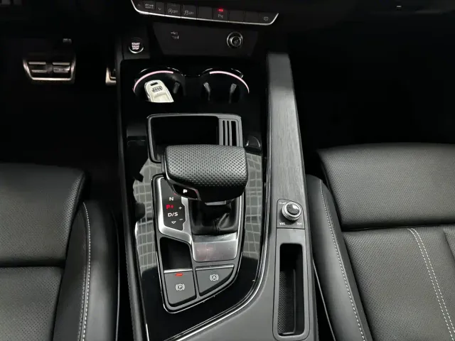 Audi A4L — Фото автомобиля 17