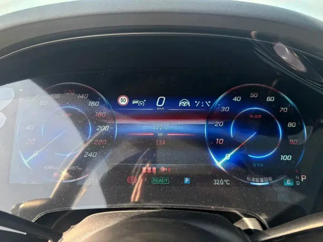 Mercedes-Benz EQS SUV — Фото автомобиля 8