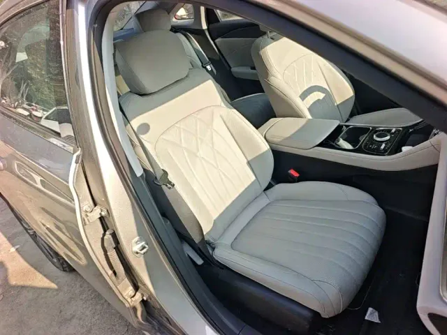 Geely Galaxy Stellar 6 — Фото автомобиля 24