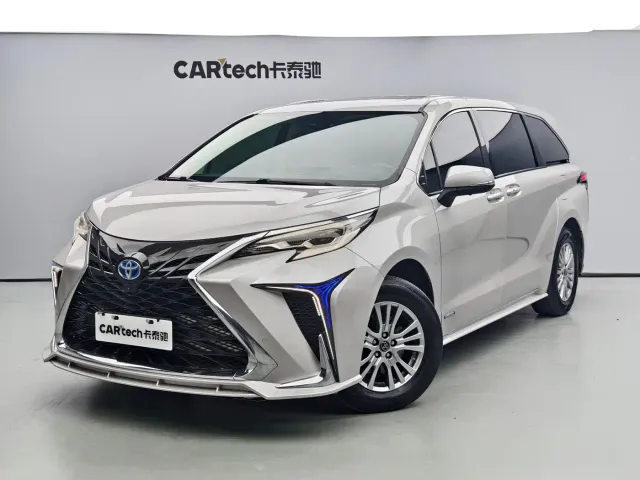 Фотография автомобиля — Toyota Sienna