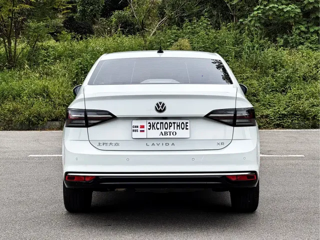 Volkswagen Lavida — Фото автомобиля 6