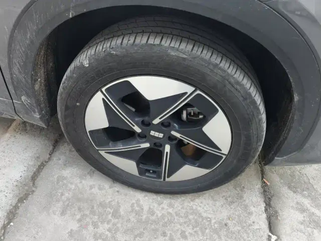 Geely Galaxy E5 — Фото автомобиля 6